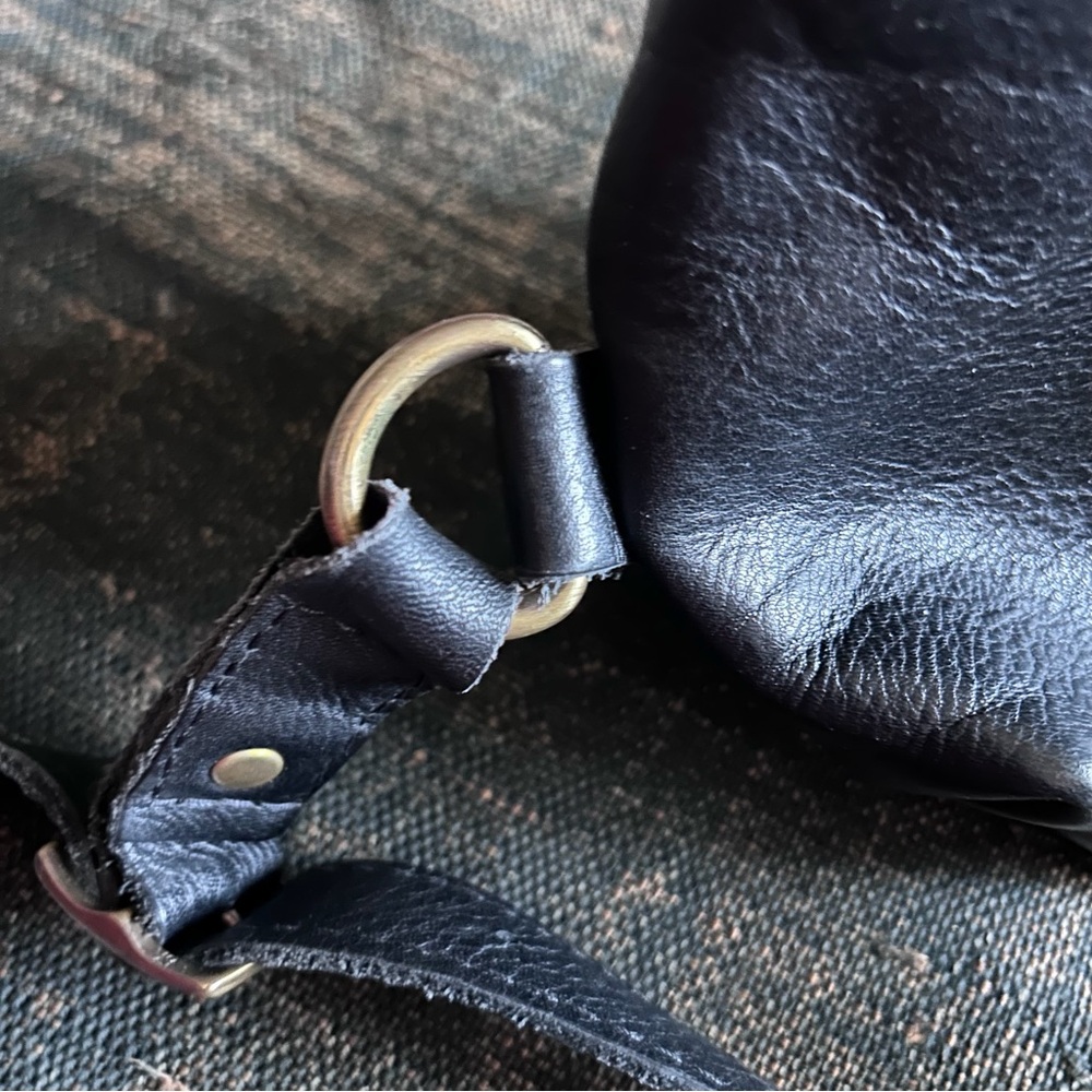 Pre-Loved Portland Leather Goods Tote Backpack in Classic - Picture 9 of 9
